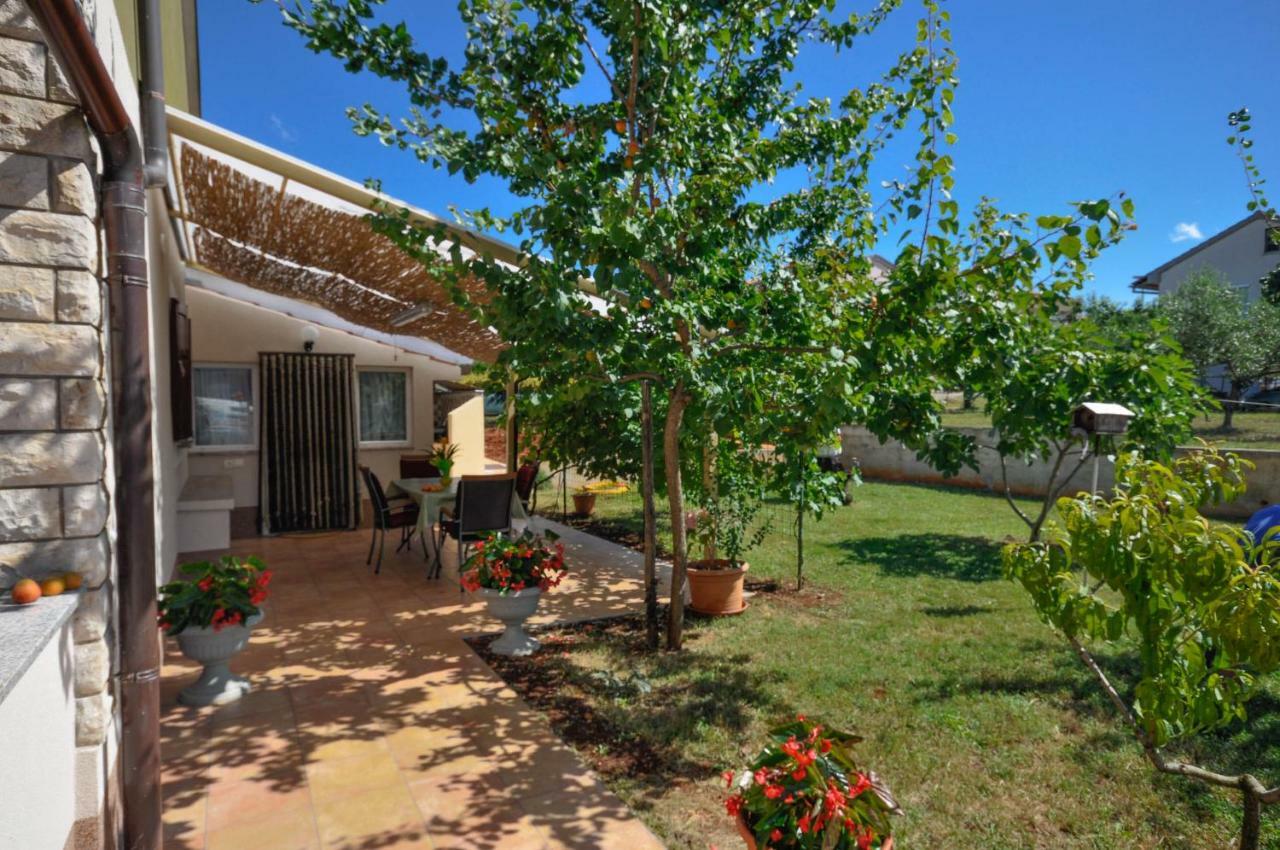 Nevija Apartment Novigrad  ภายนอก รูปภาพ